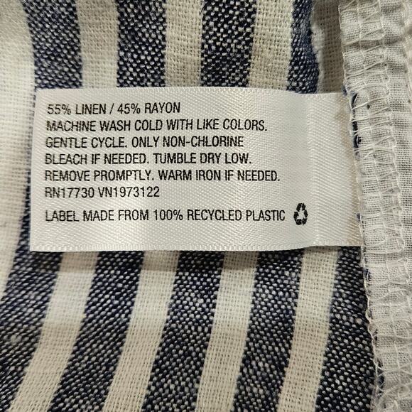 Universal Thread Women's Medium Linen Blend Blue and White Striped Shorts - Picture 5 of 6